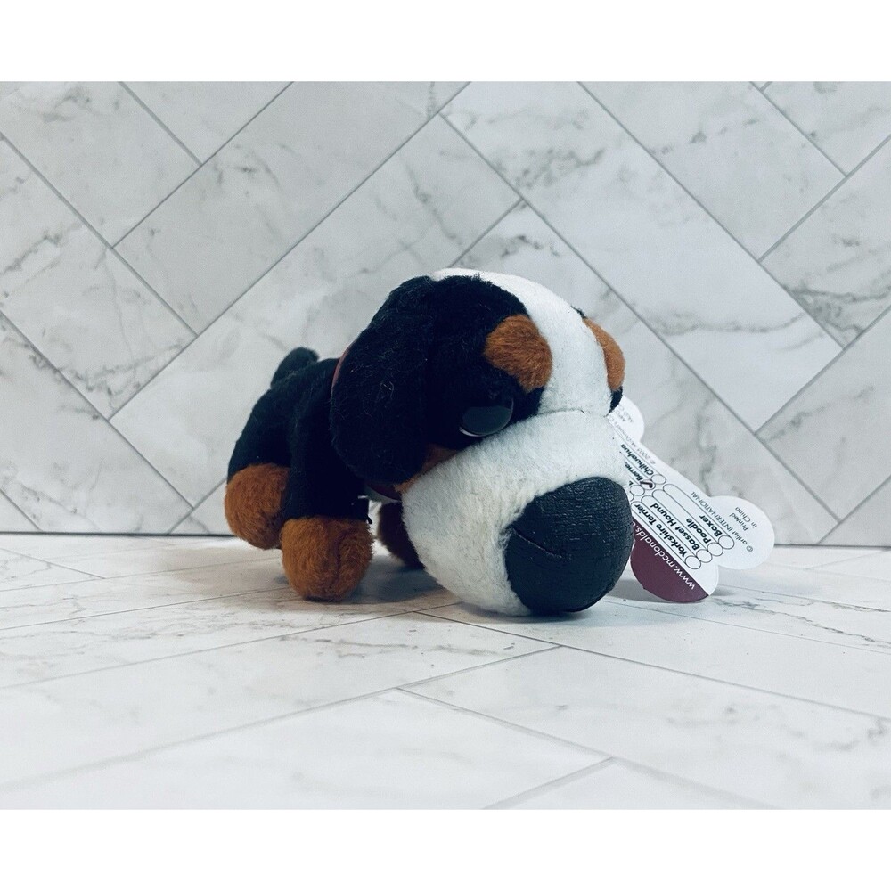 Vintage 2004 McDonalds Artlist Beagle 4" Plush Collectible Stuffed Toy